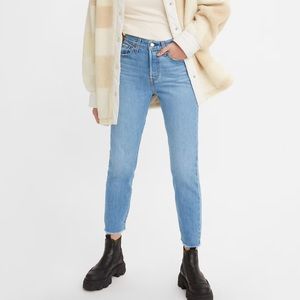 Levi’s wedgie straight leg pants